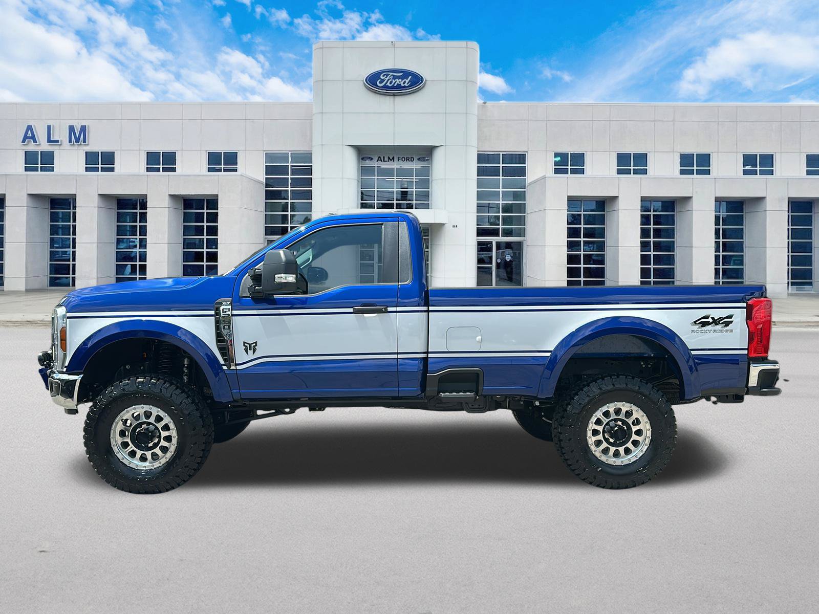 New 2026 Ford F250 XLT AWD/4WD image 9
