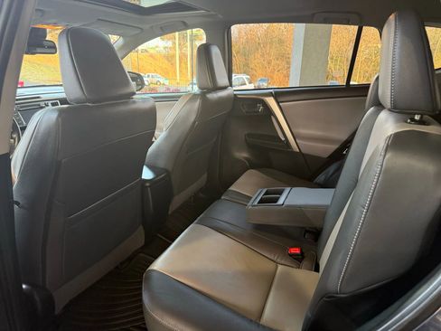 Used 2014 Toyota RAV4 Limited w/ Technology Package image 9