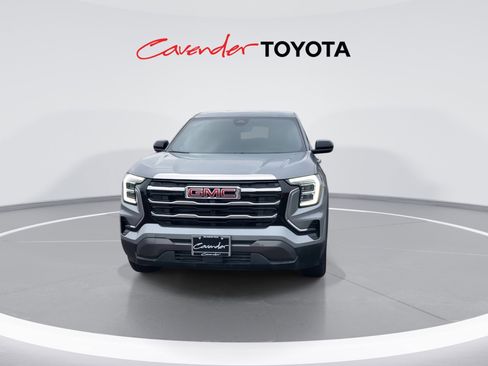 Used 2025 GMC Terrain Elevation image 3