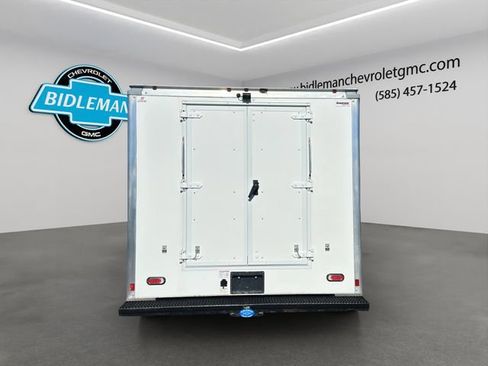 Used 2022 Ford E-350 and Econoline 350 Super Duty w/ Power Windows & Locks Group RWD image 7