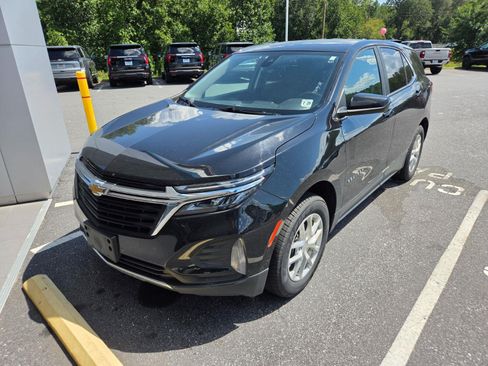 Used 2024 Chevrolet Equinox LT AWD/4WD image 2