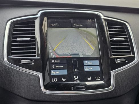 Used 2018 Volvo XC90 T6 Momentum w/ Convenience Package AWD/4WD image 17