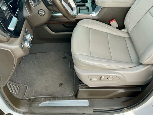 Used 2025 GMC Sierra 1500 SLT w/ SLT Premium Plus Package image 45