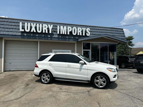Used 2014 Mercedes-Benz ML 350 4MATIC w/ Premium 1 Package image 3