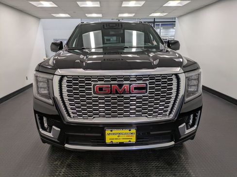Used 2024 GMC Yukon Denali image 2