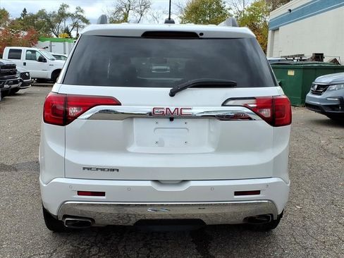 Used 2019 GMC Acadia Denali w/ Technology Package image 4