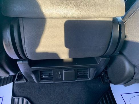 Used 2023 Chevrolet Silverado 1500 LT image 9