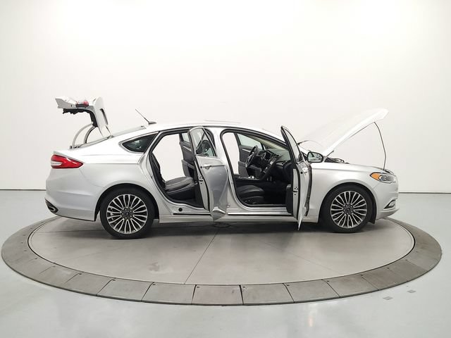 Used 2018 Ford Fusion Titanium AWD/4WD image 16