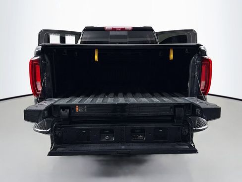 Used 2022 GMC Sierra 3500 Denali w/ Denali Black Diamond Edition AWD/4WD image 25