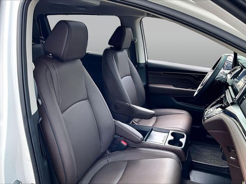 Used 2026 Honda Odyssey Touring image 9