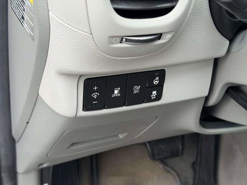 Used 2016 Kia Soul EV image 19