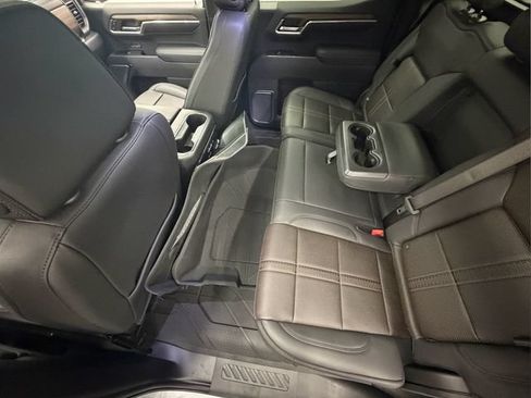 Used 2026 Chevrolet Silverado 1500 High Country AWD/4WD image 16