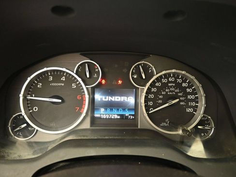 Used 2015 Toyota Tundra SR5 w/ TRD Off Road Package AWD/4WD image 19