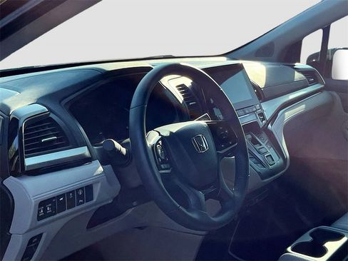 Used 2023 Honda Odyssey Touring image 9