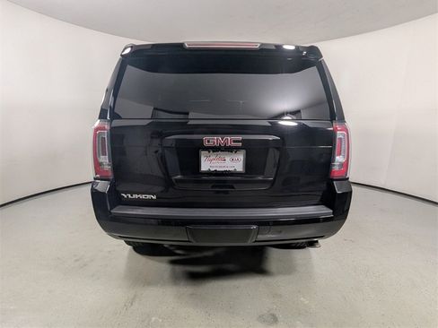 Used 2020 GMC Yukon SLT w/ Premium Edition image 6