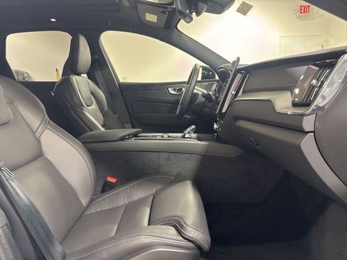 New 2026 Volvo XC60 B5 Ultra w/ Climate Package AWD/4WD image 28