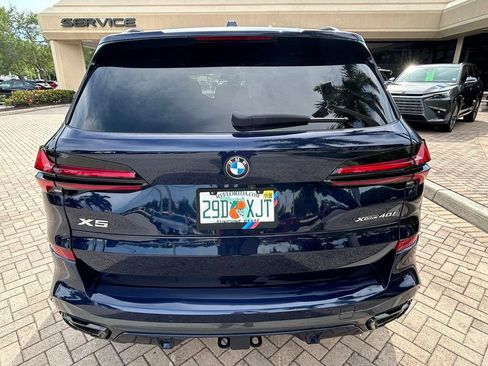 Used 2025 BMW X5 xDrive40i w/ M Sport Package AWD/4WD image 4