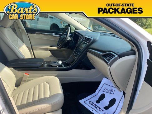Used 2019 Ford Fusion SEL FWD image 13