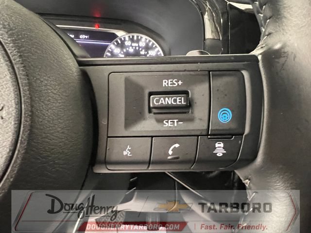 Used 2025 Nissan Pathfinder SV FWD image 50