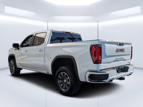 Used 2025 GMC Sierra 1500 AT4 image 5