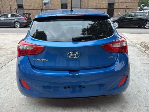 Used 2017 Hyundai Elantra GT FWD image 6