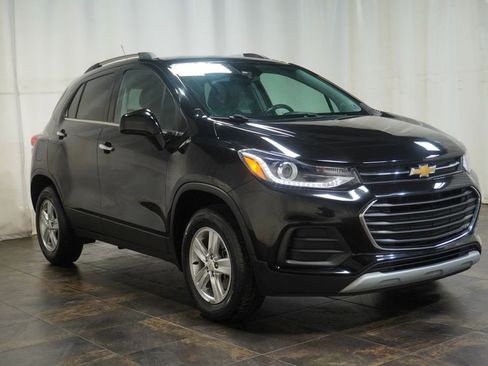 Used 2019 Chevrolet Trax LT w/ LT Convenience Package image 1