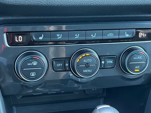 Used 2019 Volkswagen Tiguan SEL image 21