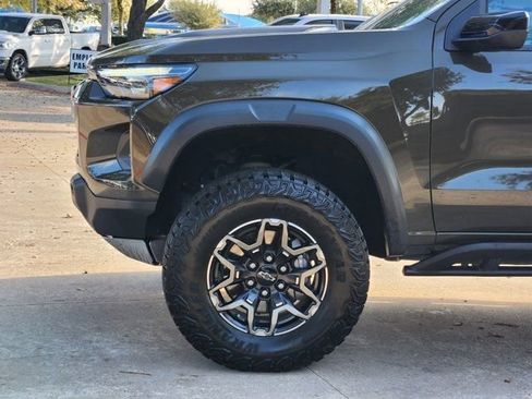Used 2023 Chevrolet Colorado ZR2 w/ ZR2 Convenience Package III image 15
