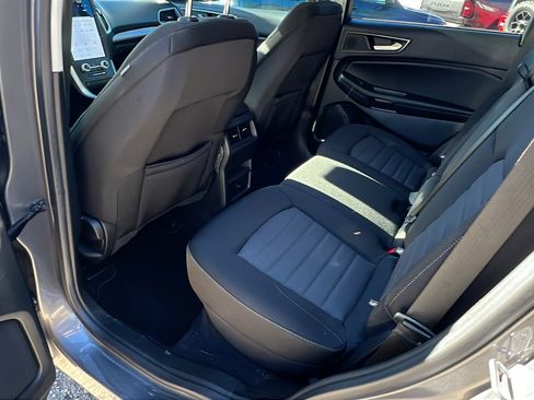 Used 2023 Ford Edge SE image 21