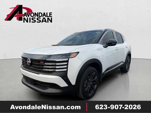 Certified 2025 Nissan Kicks SR image 1