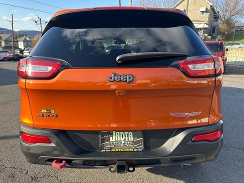 Used 2016 Jeep Cherokee Trailhawk w/ Comfort/Convenience Group image 6