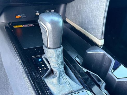 Used 2025 Toyota Camry XLE image 22