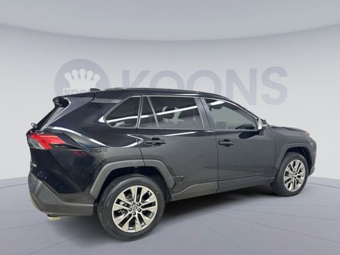 Used 2019 Toyota RAV4 XLE Premium w/ Advanced Technology Package image 12