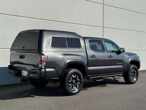 Used 2020 Toyota Tacoma TRD Off-Road w/ Technology Package AWD/4WD image 7