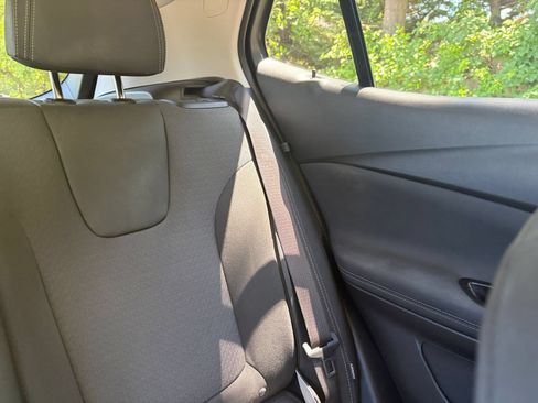 Used 2025 Buick Encore GX Preferred FWD image 36