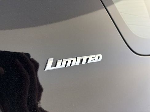 Used 2023 Toyota 4Runner Limited AWD/4WD image 47