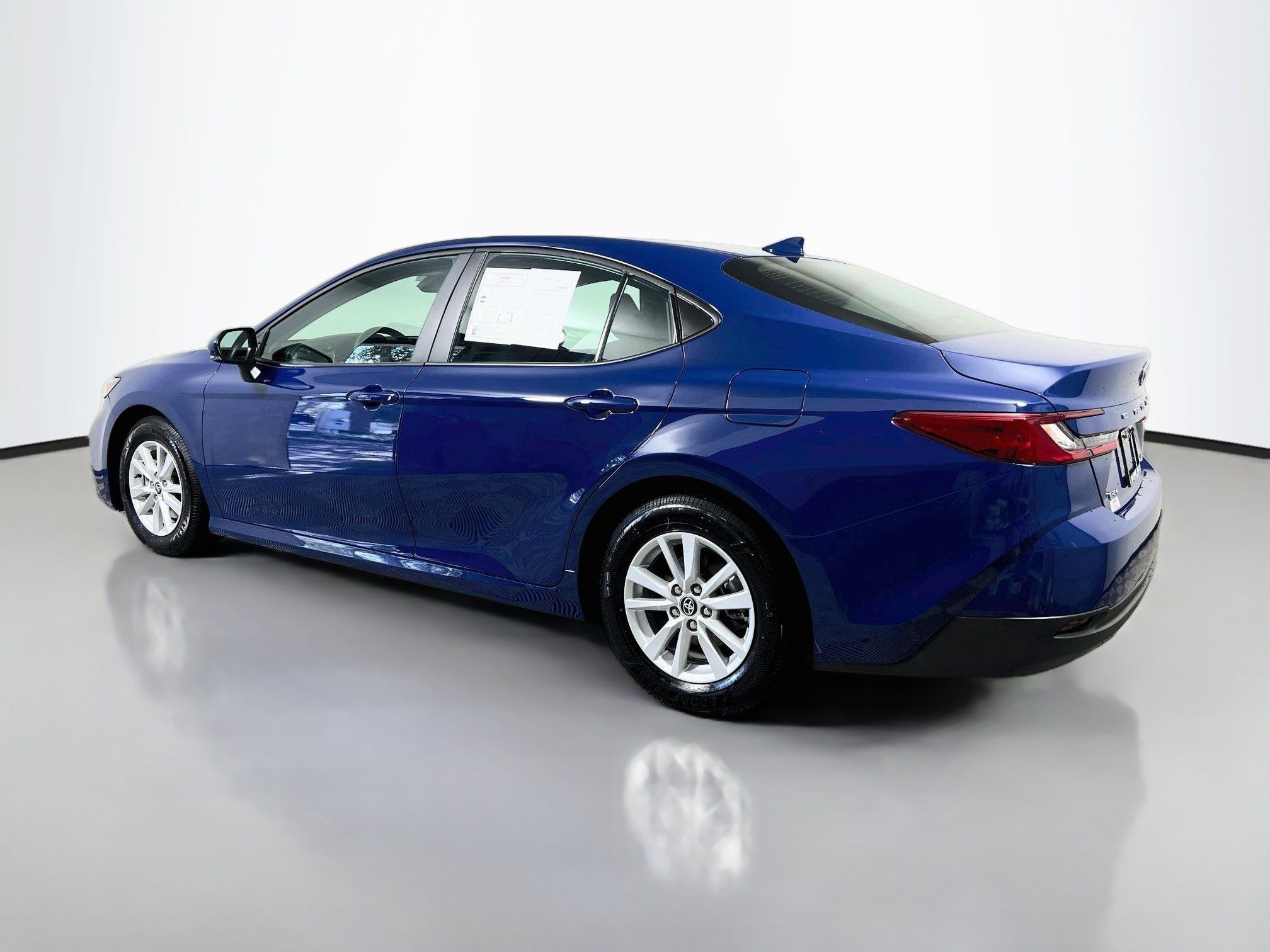Used 2026 Toyota Camry LE FWD image 8
