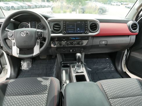 Used 2023 Toyota Tacoma SR5 AWD/4WD image 21