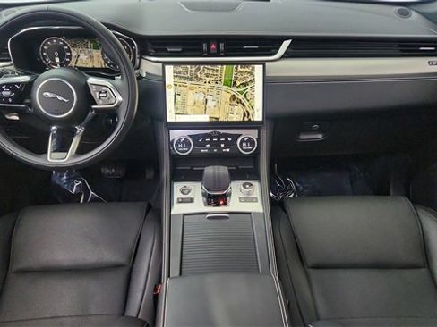 Used 2025 Jaguar F-PACE R-Dynamic S image 19