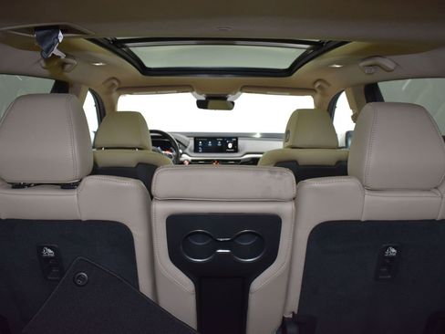 Used 2023 Acura MDX FWD image 18