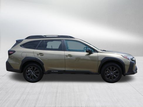 Used 2025 Subaru Outback Onyx Edition AWD/4WD image 8