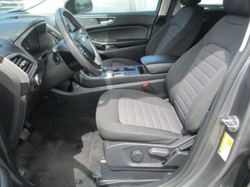 Used 2024 Ford Edge SE w/ Black Appearance Package AWD/4WD image 4