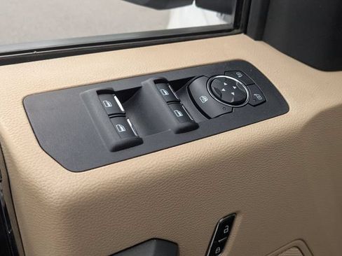 Used 2016 Ford F150 XLT w/ Equipment Group 301A Mid RWD image 10
