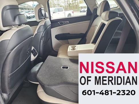 Used 2023 Kia Sportage EX image 27