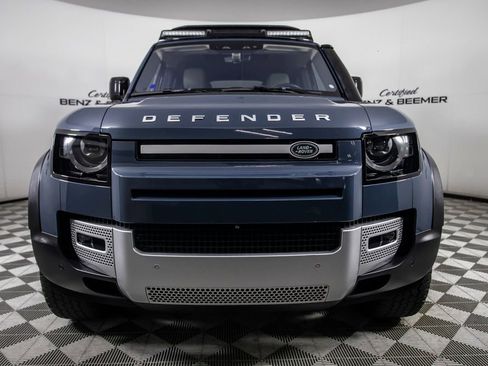 Used 2022 Land Rover Defender 110 SE image 7