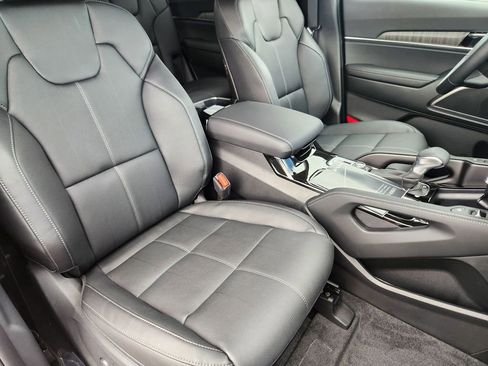 New 2025 Kia Telluride EX w/ EX Captain's Chair Package image 14