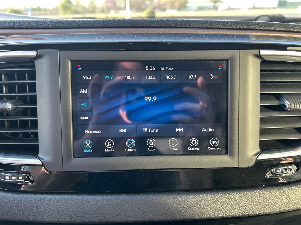 Used 2021 Chrysler Voyager LX FWD image 24