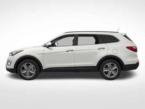 Used 2013 Hyundai Santa Fe GLS image 3