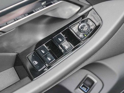 New 2026 BMW i5 eDrive40 w/ Premium Package image 20