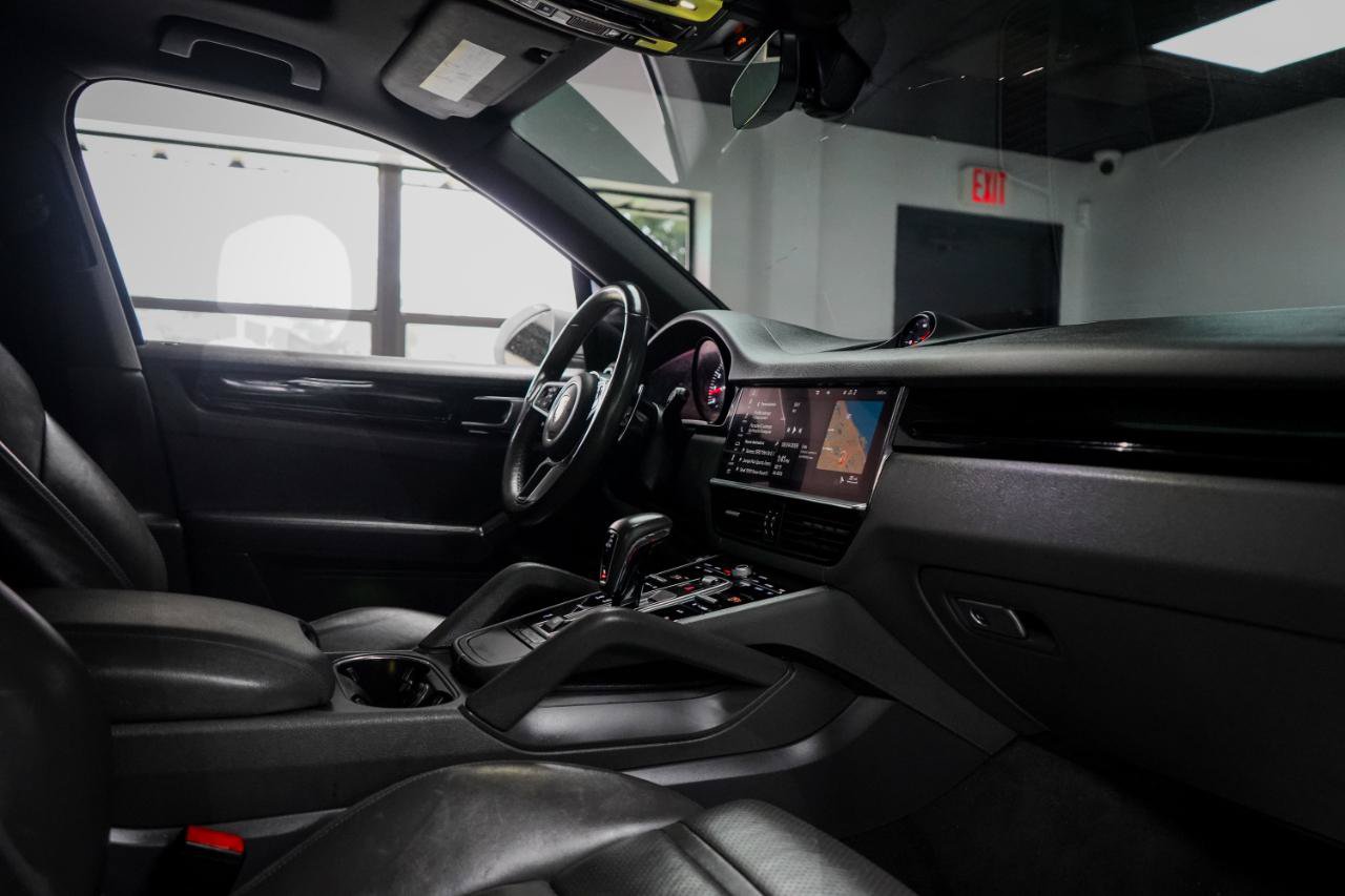 Used 2021 Porsche Cayenne AWD/4WD image 14
